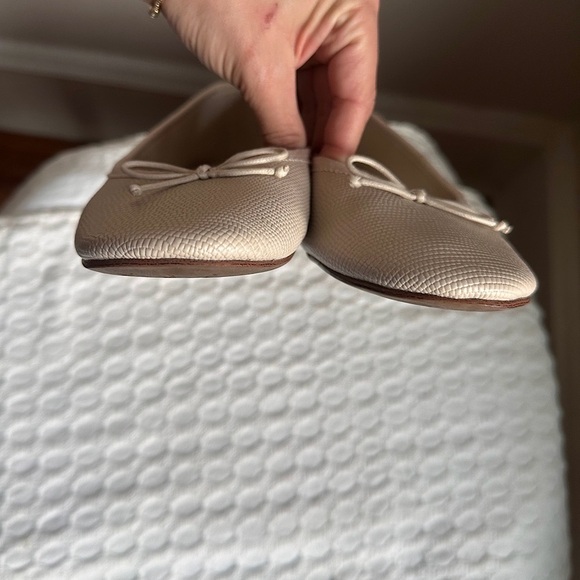 3/$20 💥 H&M Neutral Beige Slip On Ballet Flats Shoes w/ Bow Sz 11 - Picture 12 of 13